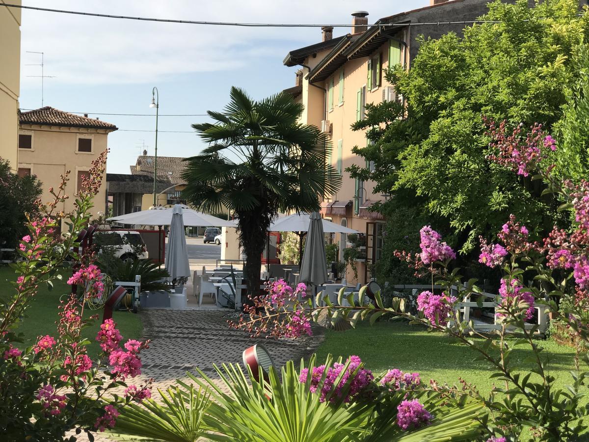 Albergo Al Cacciatore Tortellinando Valeggio sul Mincio Exterior foto